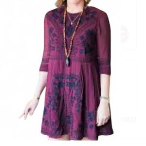 💕 French connection cherry red embroidered mini dress size 0 3/4 sleeve